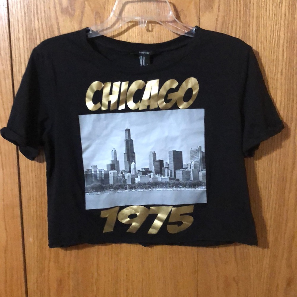 Forever 21 crop top Chicago tee